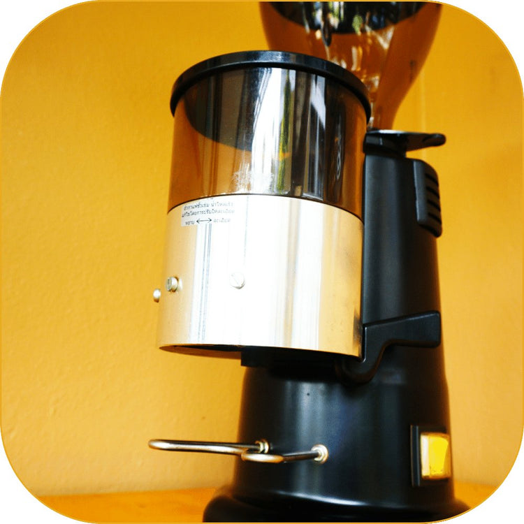 Doser vs Doserless Coffee Grinders - Comiso Coffee